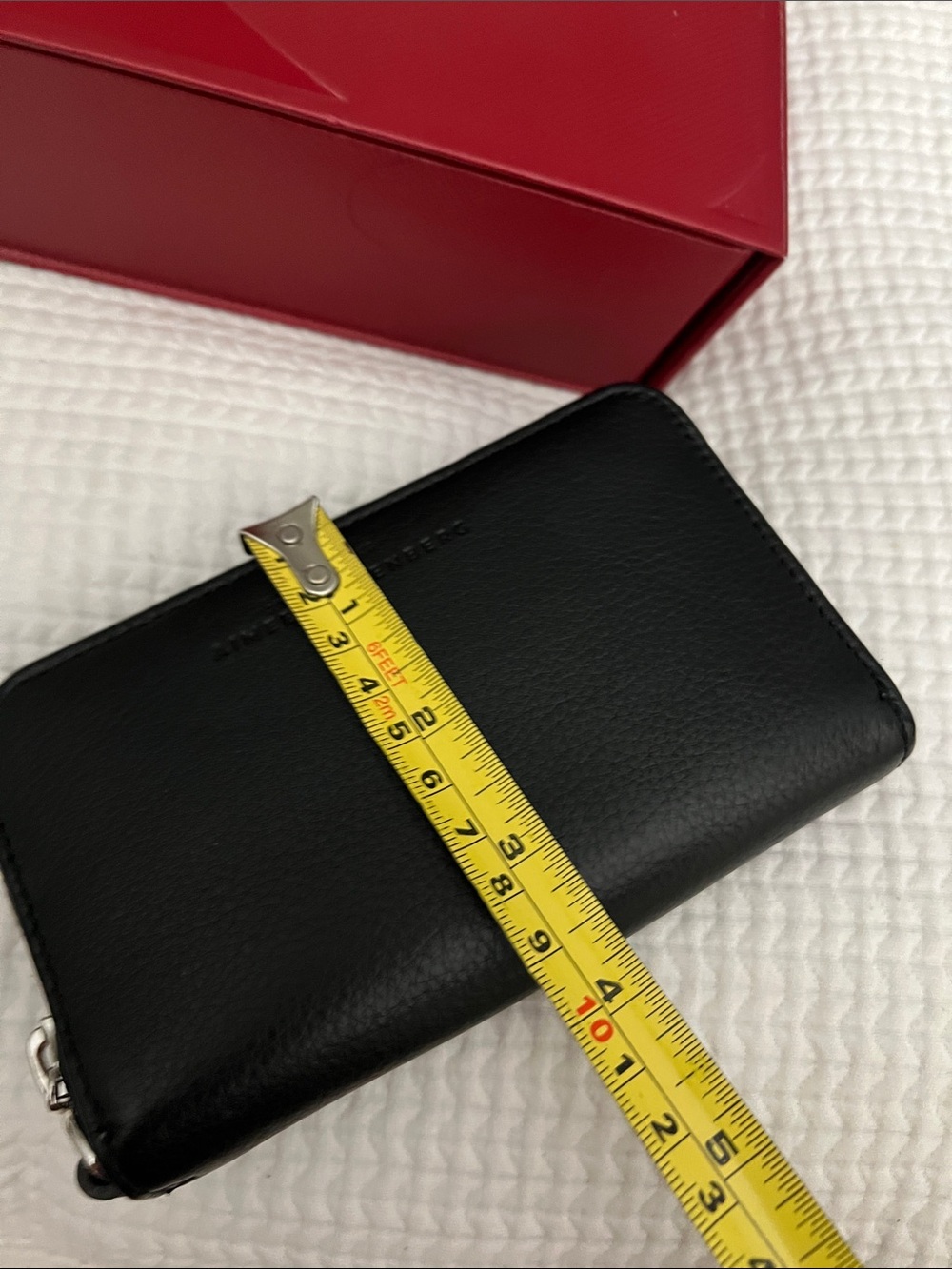 Ami Kestenberg Black Zip-Around Women’s Wallet - Picture 3 of 5
